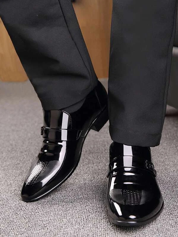 Men Metal Decor Artificial Leather Dress Shoes Black