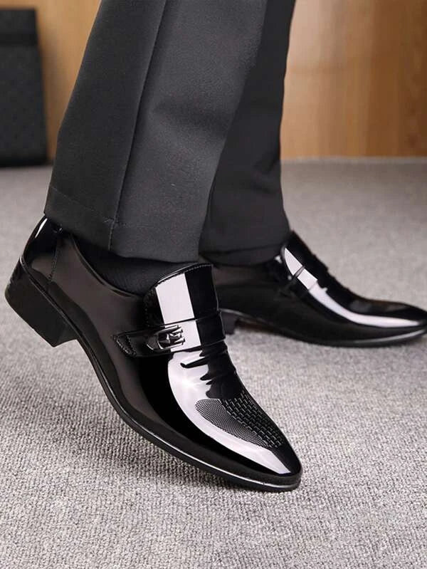 Men Metal Decor Artificial Leather Dress Shoes Black