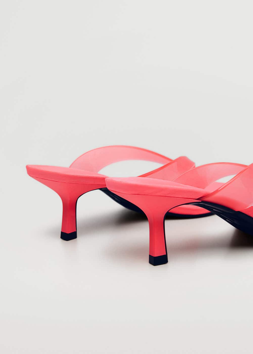 MANGO RETRO Vinyl high sandals - BABY PINK