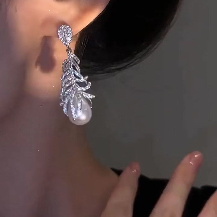 Silver Zirconia inlaid pearl drop earring SJP