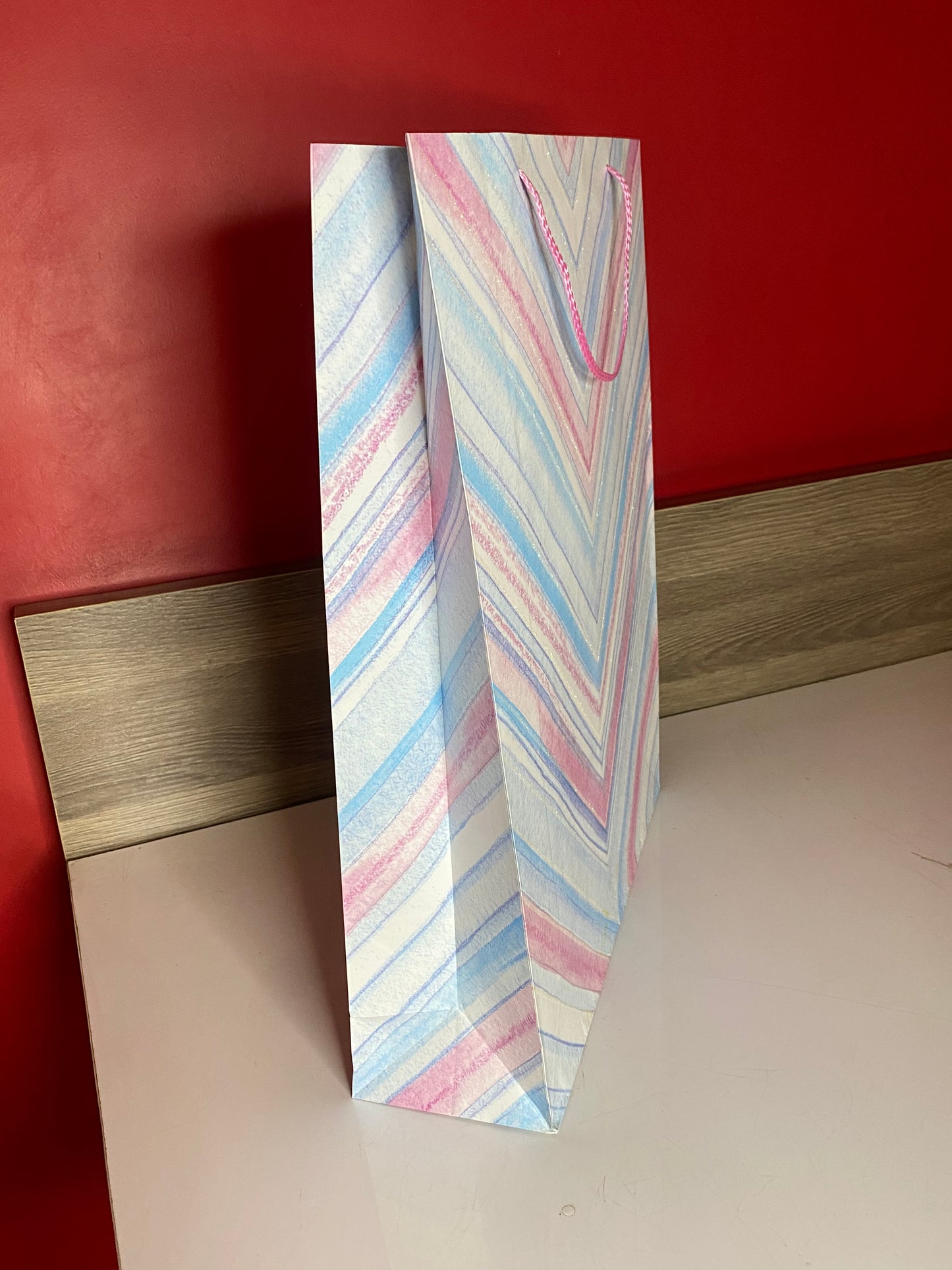 MULTICOLOUR SHIMMER GIFT BAG - LARGE