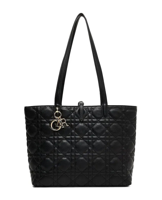R&B Quilted Shoulder Bag : Black