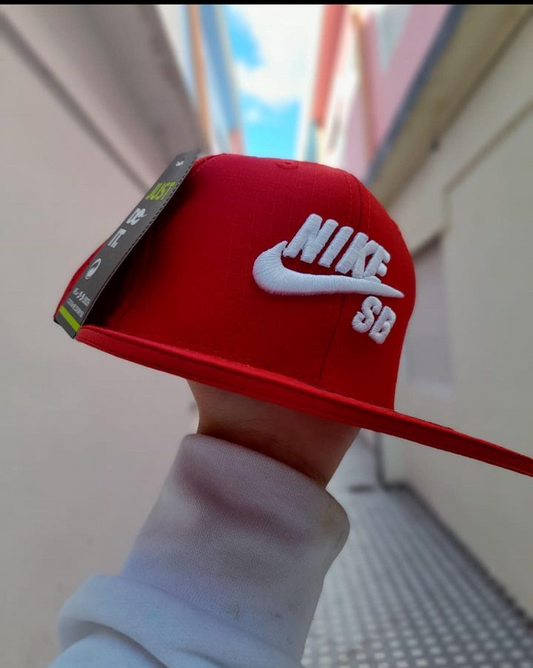 T&C Unisex Nike SB icon snapback Face cap Red