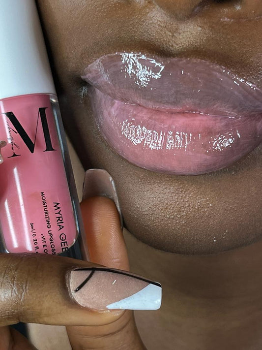 Myria Gee Lip Gloss Stunting