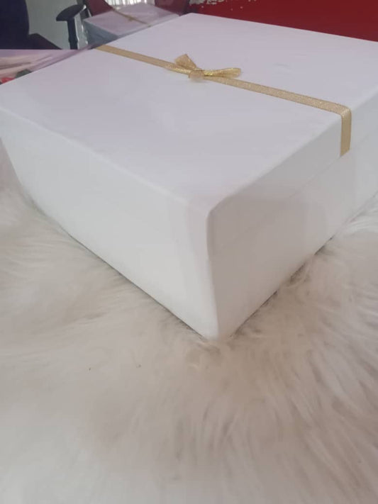 12 by 12 Valentine Box : White