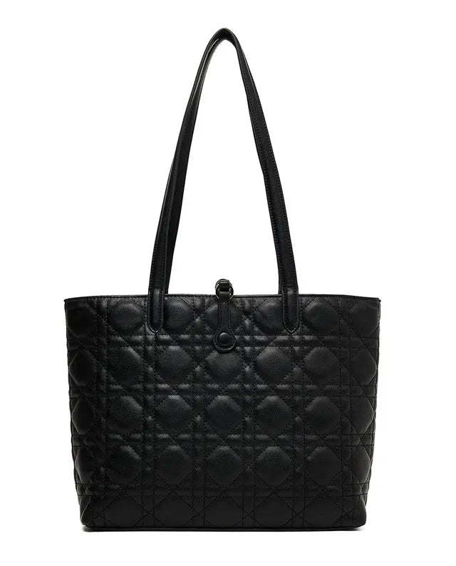 R&B Quilted Shoulder Bag : Black