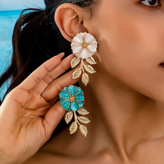 Premium Quality elegant floral design bold earring [SJP Design]