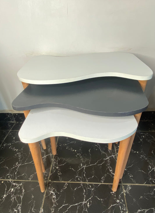 Mounted Coffee Table White & Gray Gofrato Set of 3 Nested Table - for Living Room