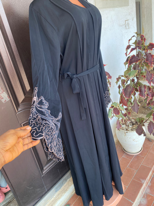 AA Royale. Ashly Abaya With Scarf & Belt - Black